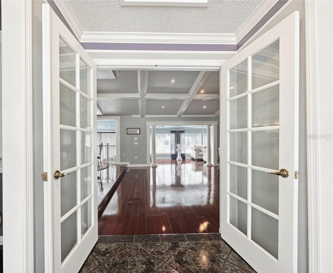 Image 8 of 48 For 8162 Oak Park Road