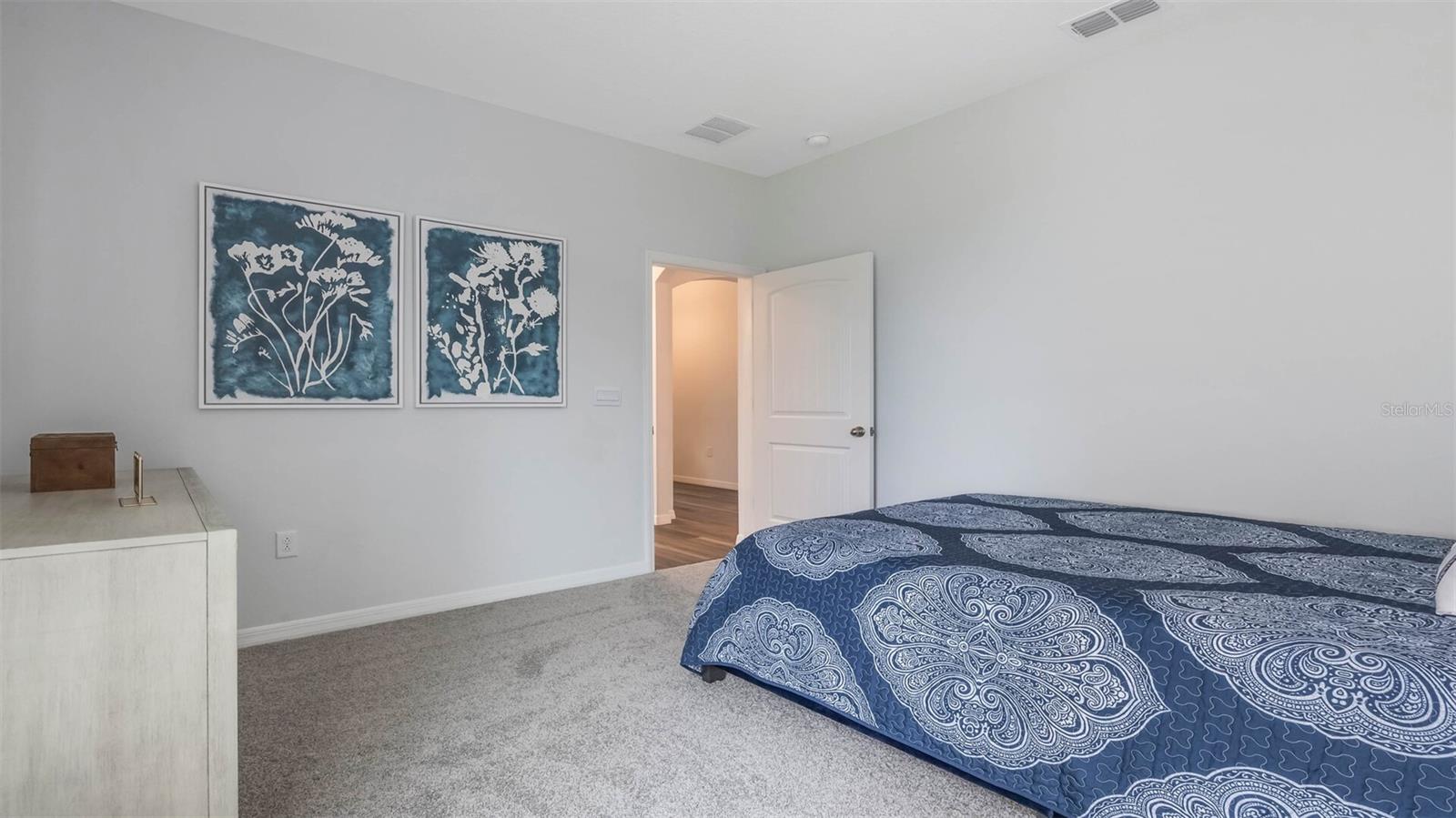 Image 32 of 73 For 2960 House Finch Road