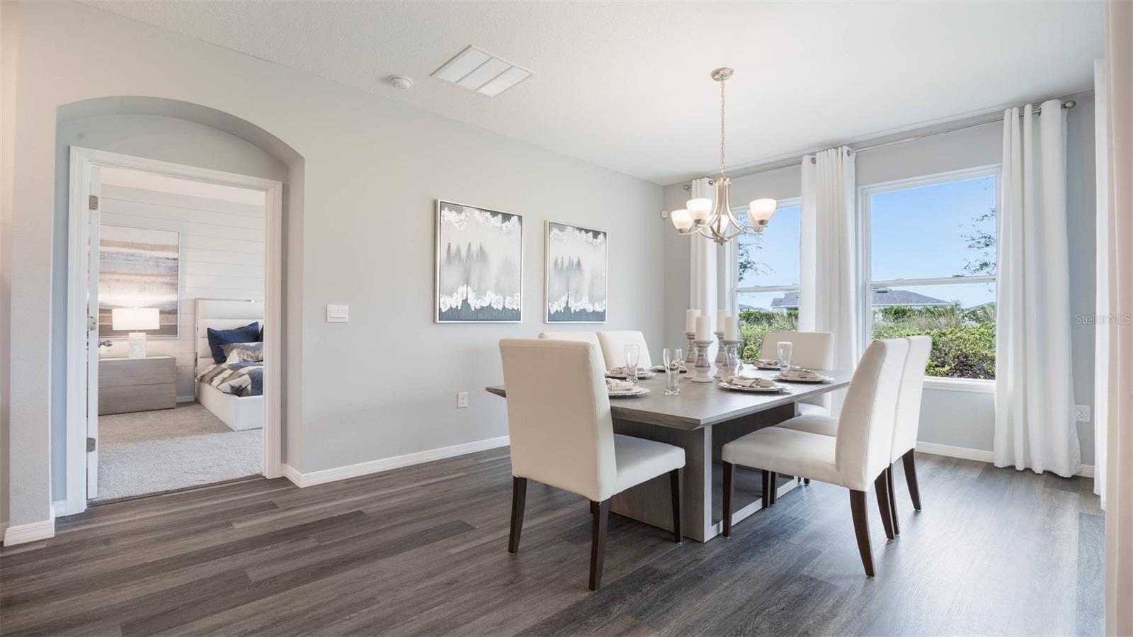 Image 5 of 73 For 2960 House Finch Road