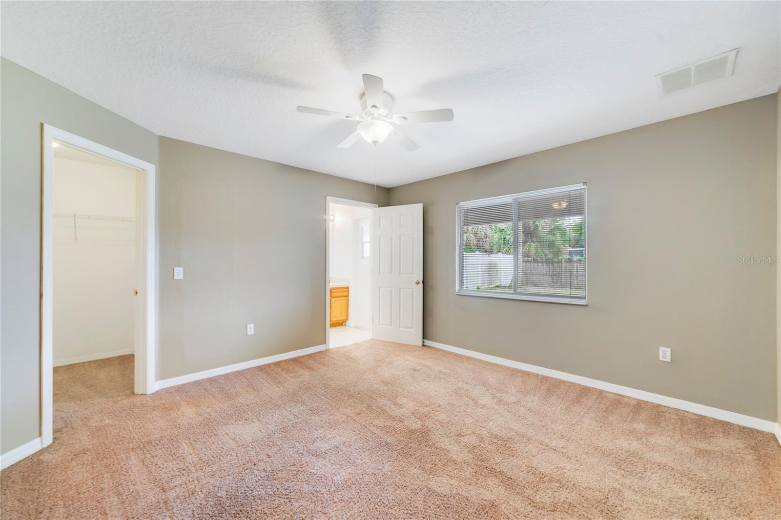 Image 13 of 26 For 226 Paradise Woods Court