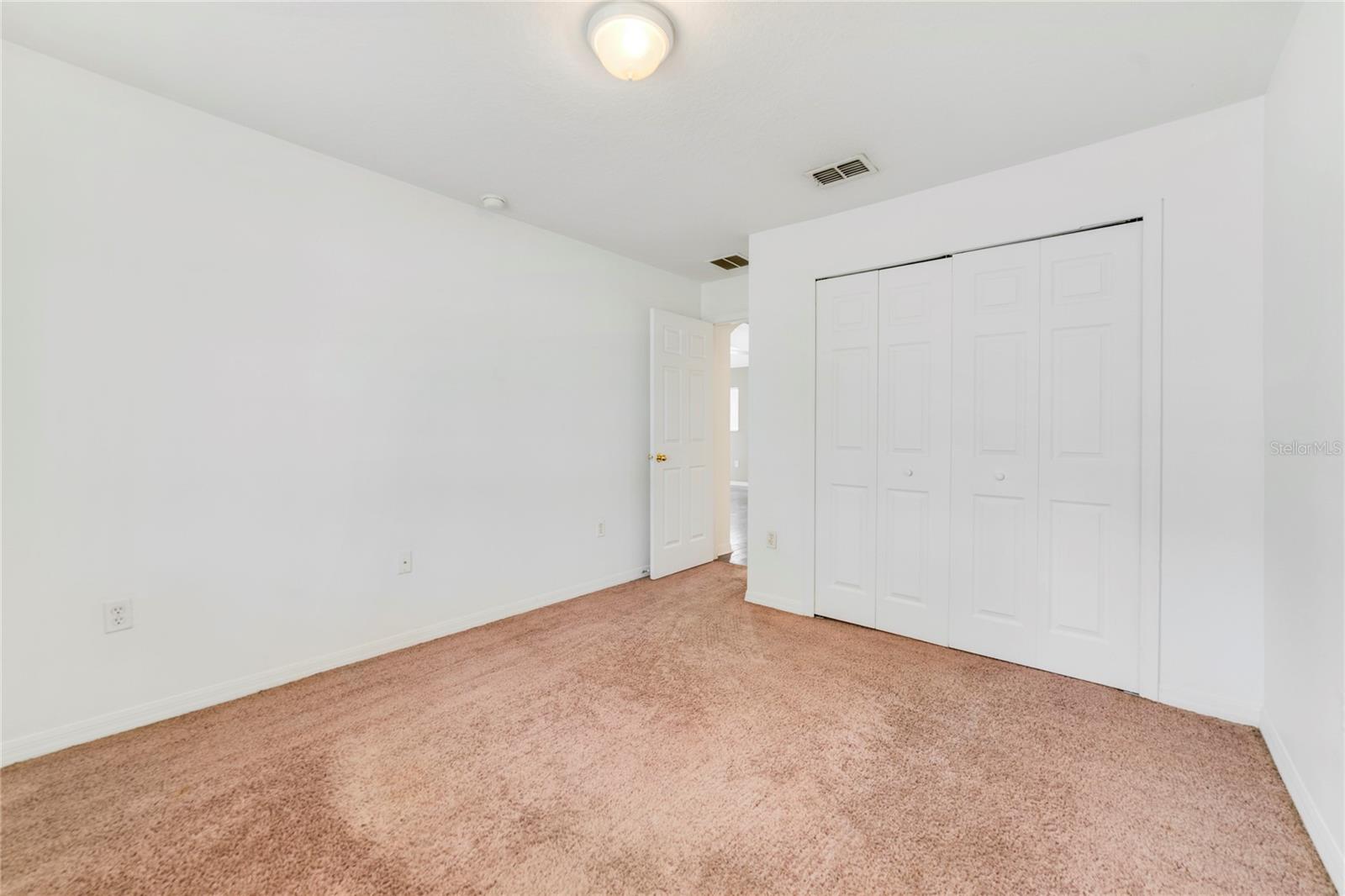 Image 19 of 26 For 226 Paradise Woods Court