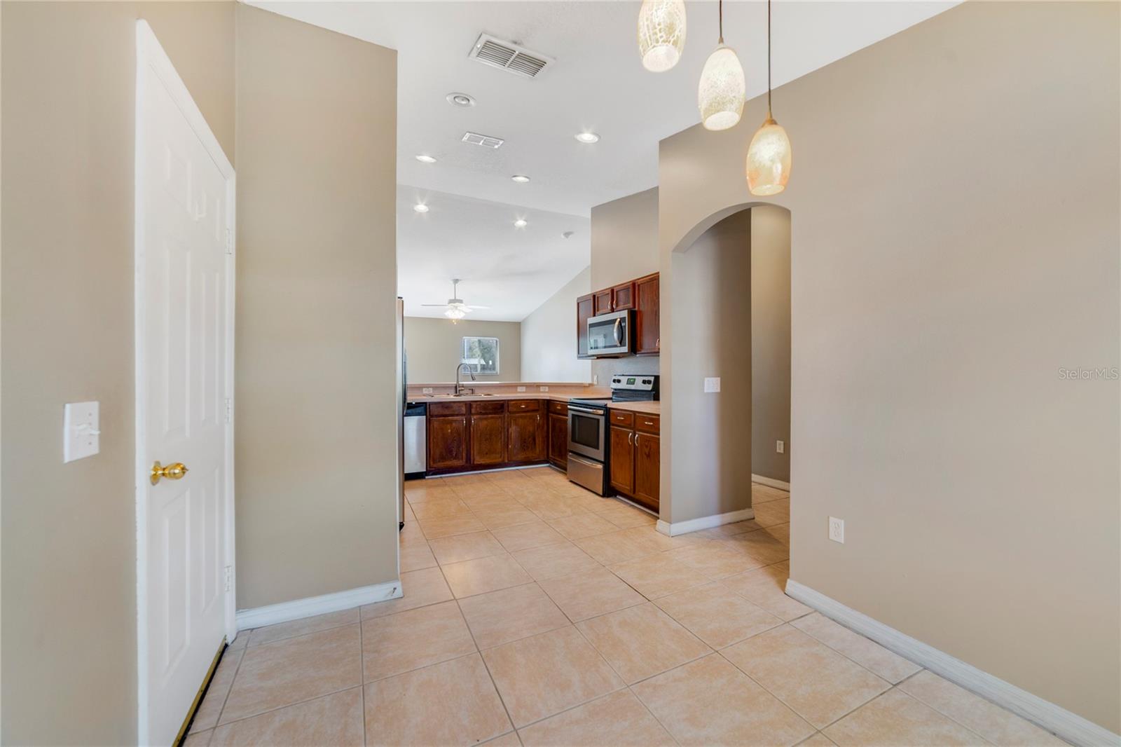 Image 6 of 26 For 226 Paradise Woods Court