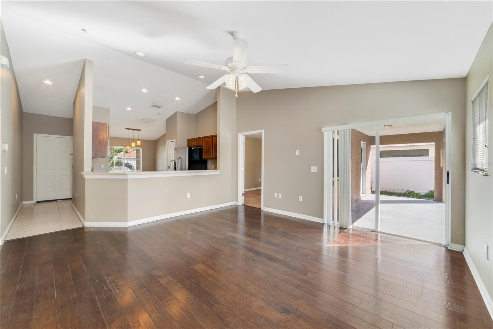 Image 9 of 26 For 226 Paradise Woods Court