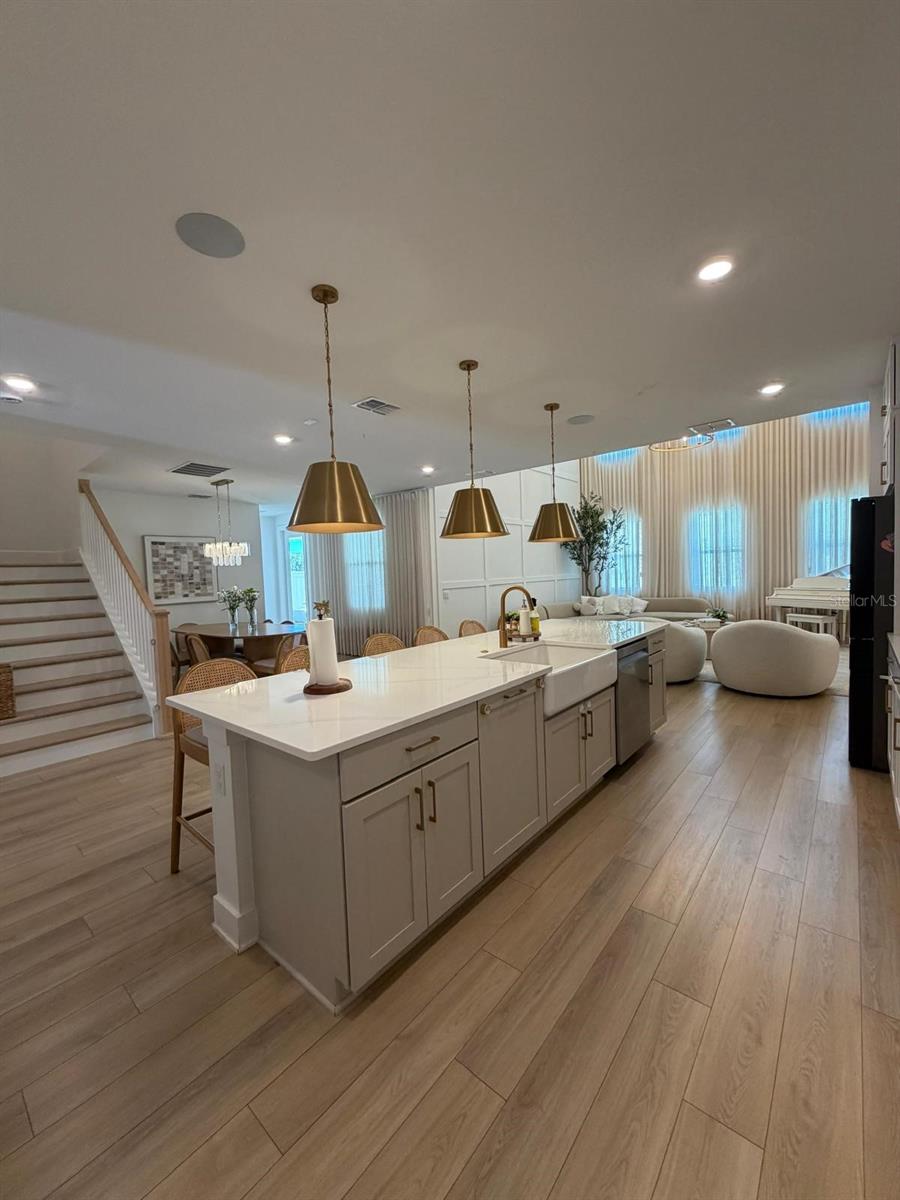 Image 11 of 44 For 17231 Melogold Way