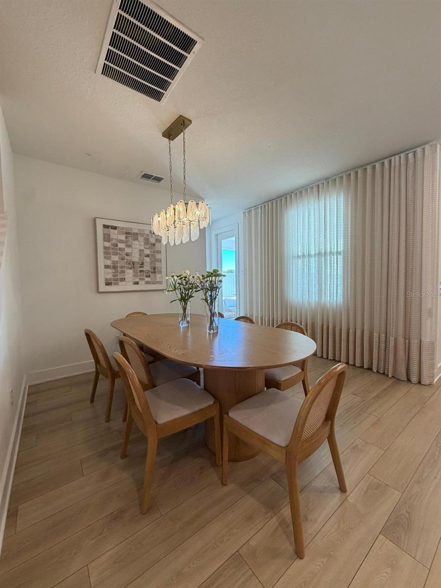 Image 14 of 44 For 17231 Melogold Way