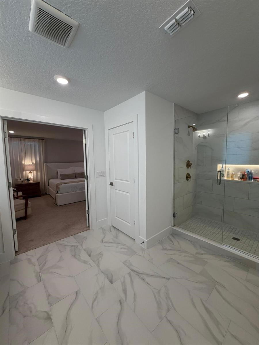 Image 19 of 44 For 17231 Melogold Way