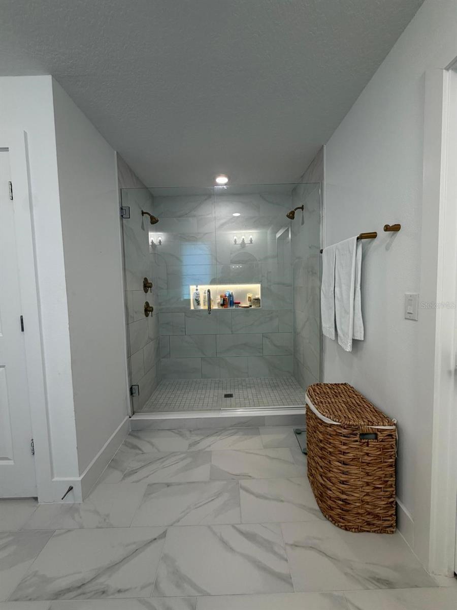 Image 20 of 44 For 17231 Melogold Way