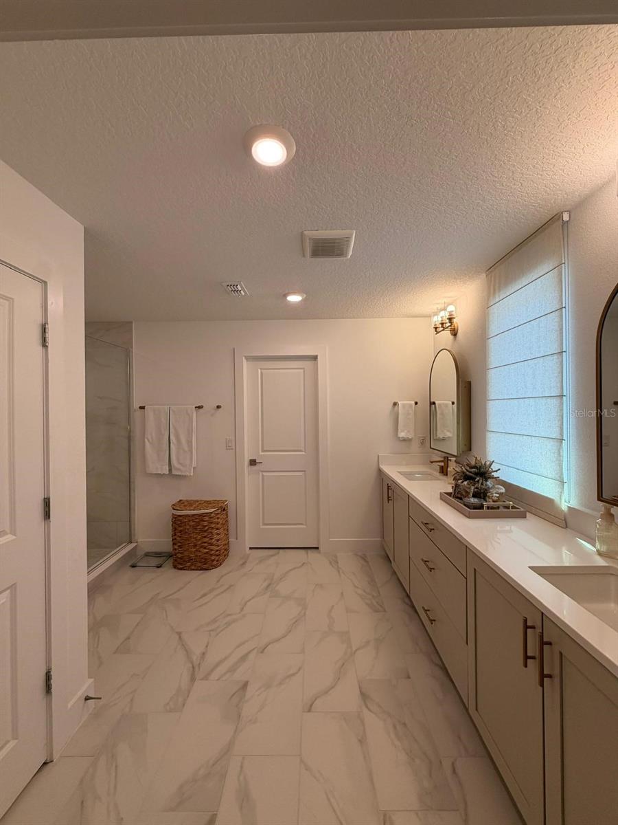 Image 22 of 44 For 17231 Melogold Way