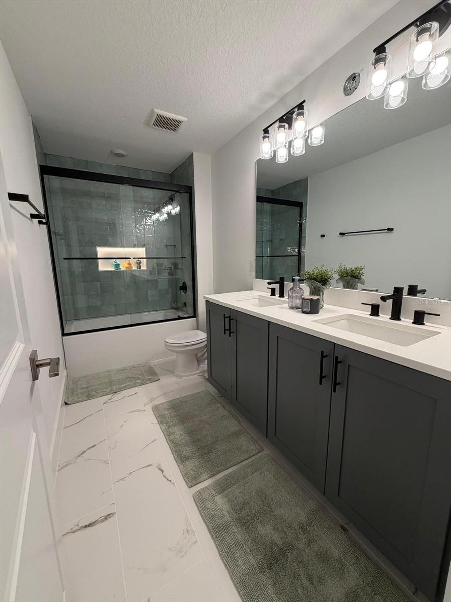 Image 30 of 44 For 17231 Melogold Way