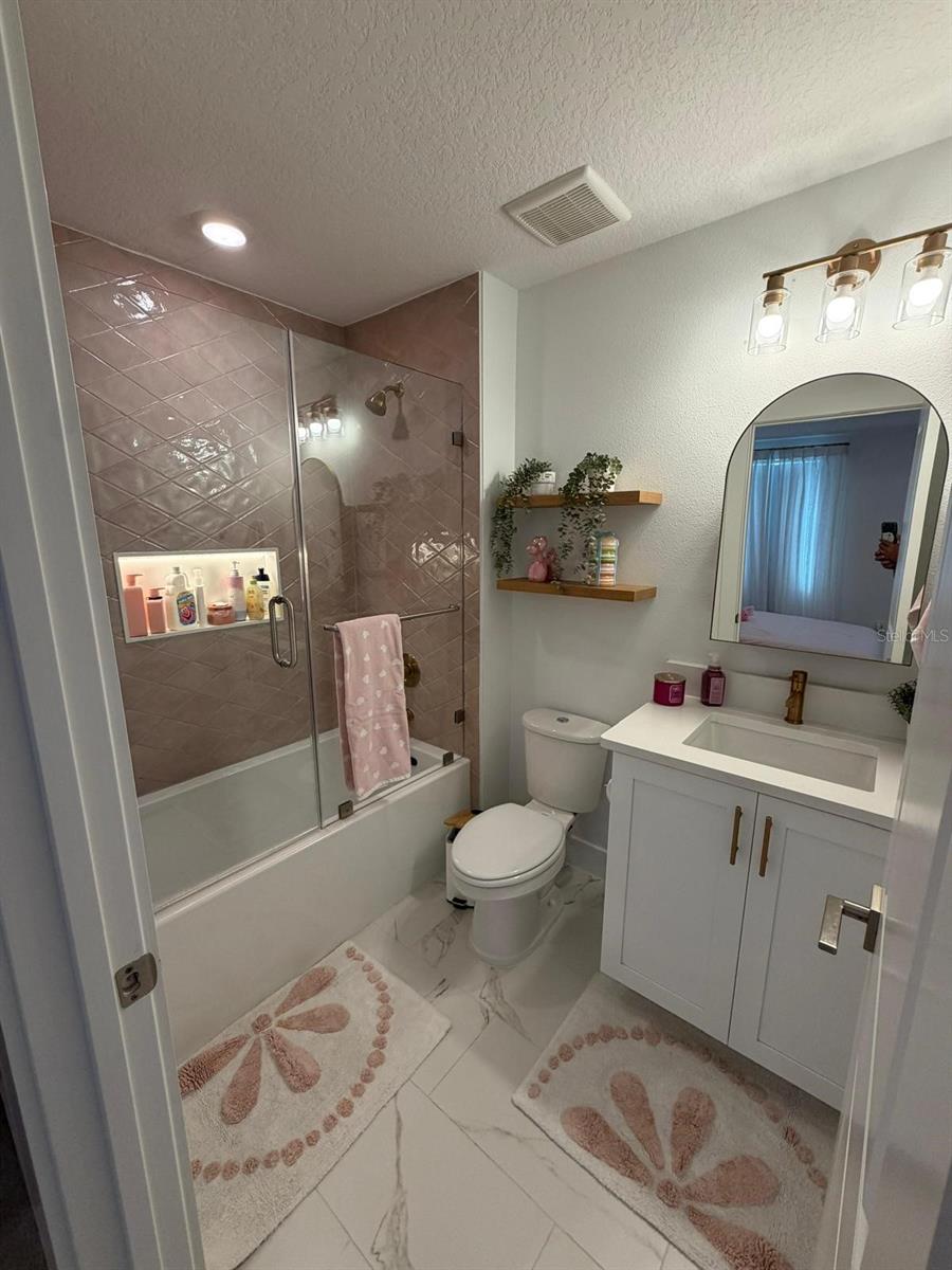 Image 34 of 44 For 17231 Melogold Way