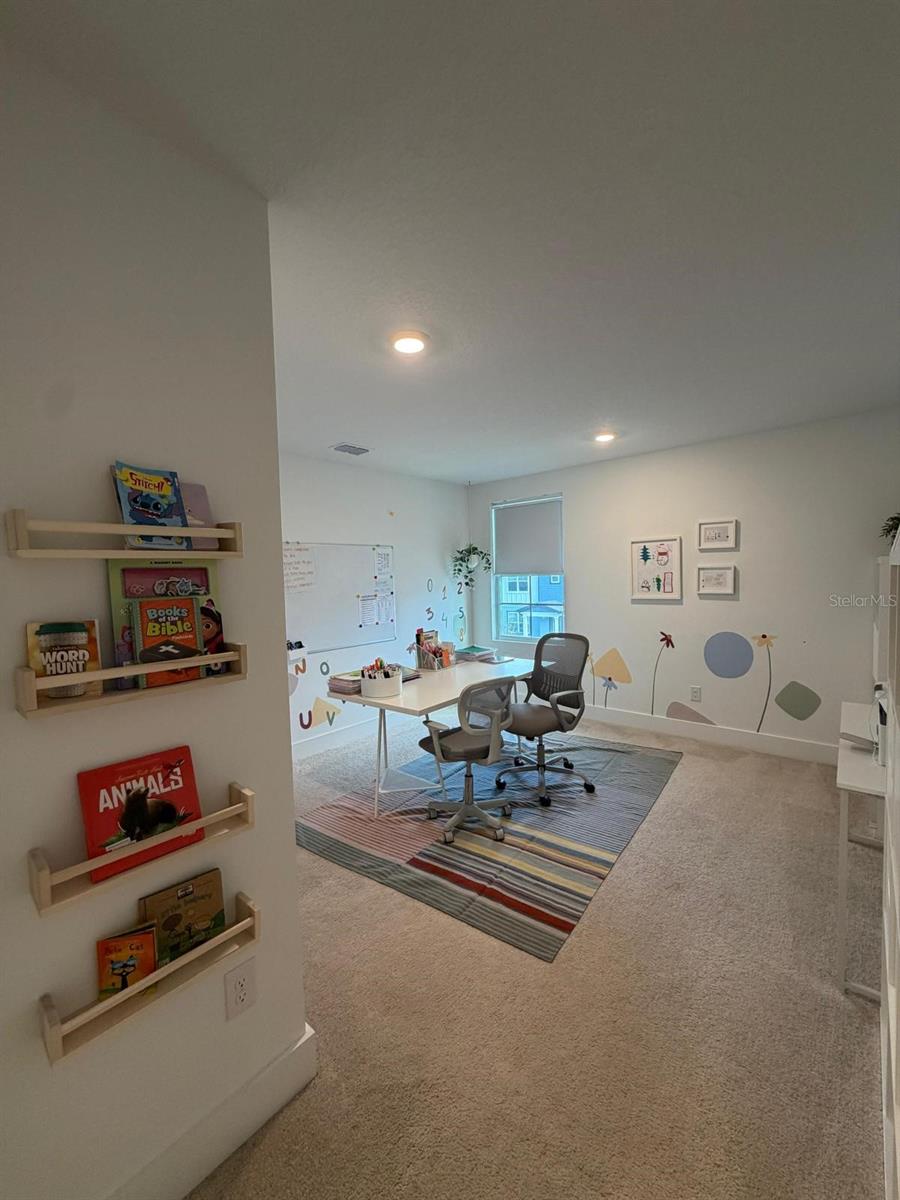 Image 35 of 44 For 17231 Melogold Way