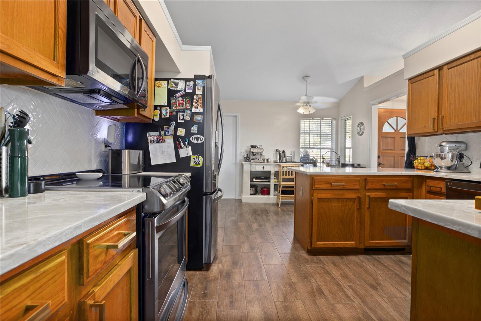 Image 12 of 50 For 707 Kellys Cove