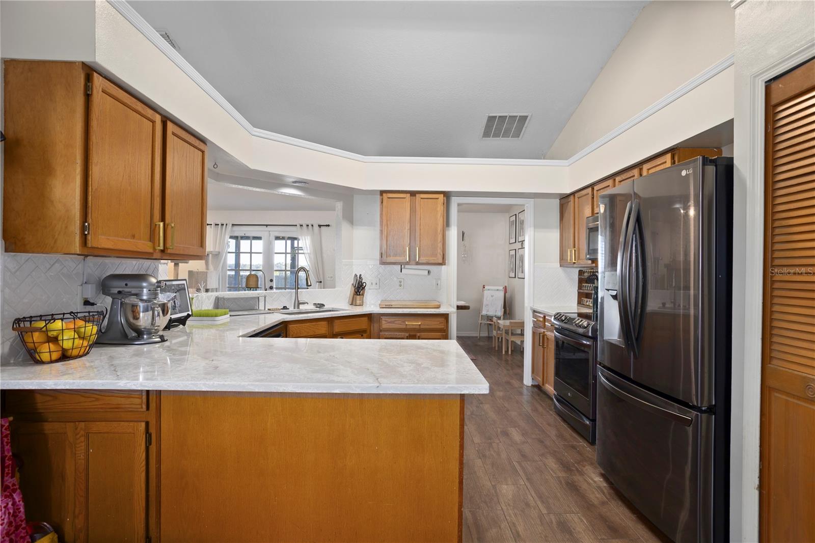 Image 13 of 50 For 707 Kellys Cove