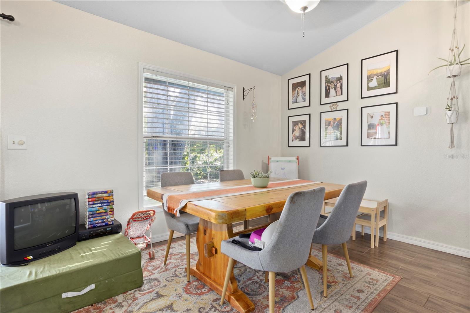 Image 17 of 50 For 707 Kellys Cove