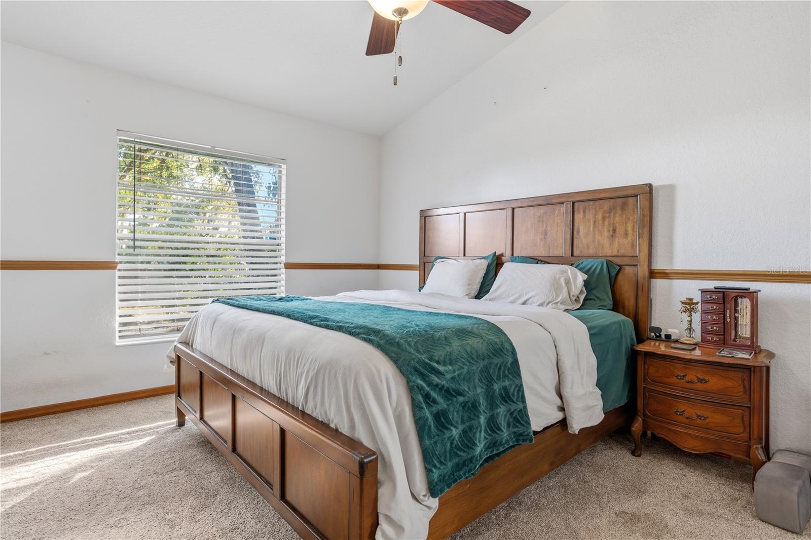 Image 18 of 50 For 707 Kellys Cove