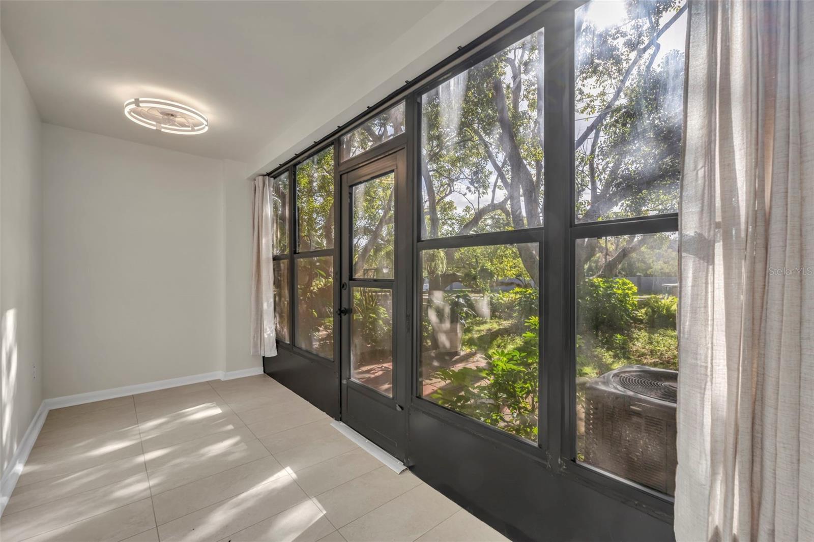 Image 13 of 28 For 195 Sandlewood Trail 2