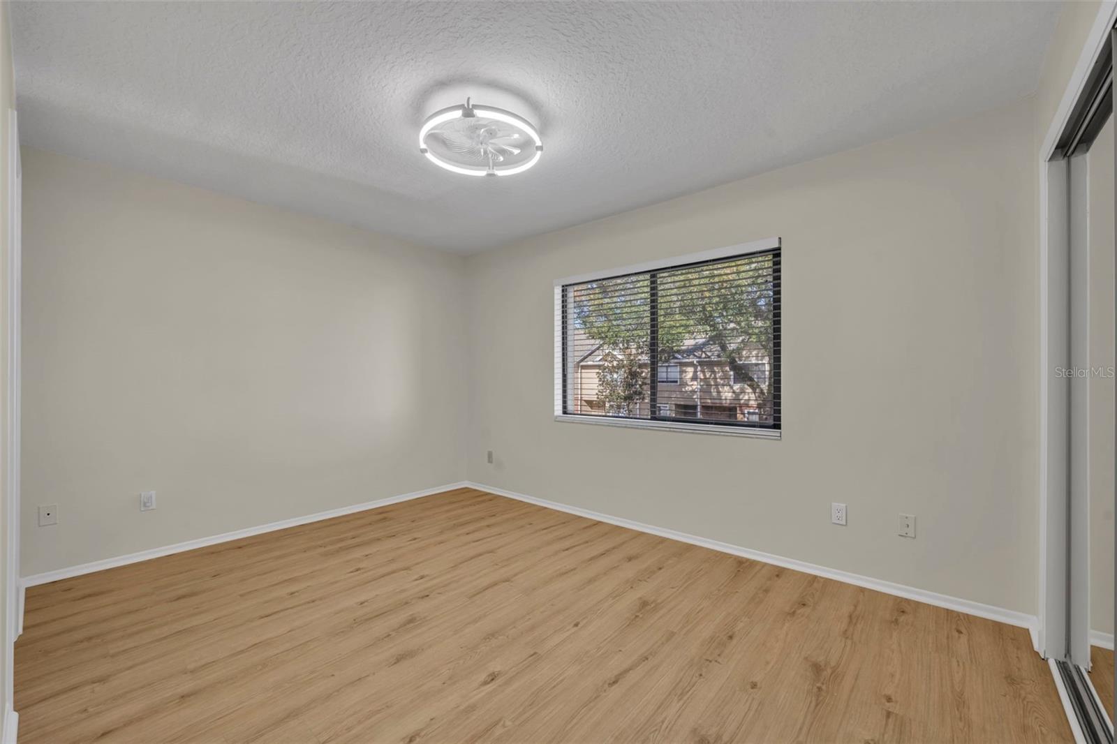 Image 15 of 28 For 195 Sandlewood Trail 2