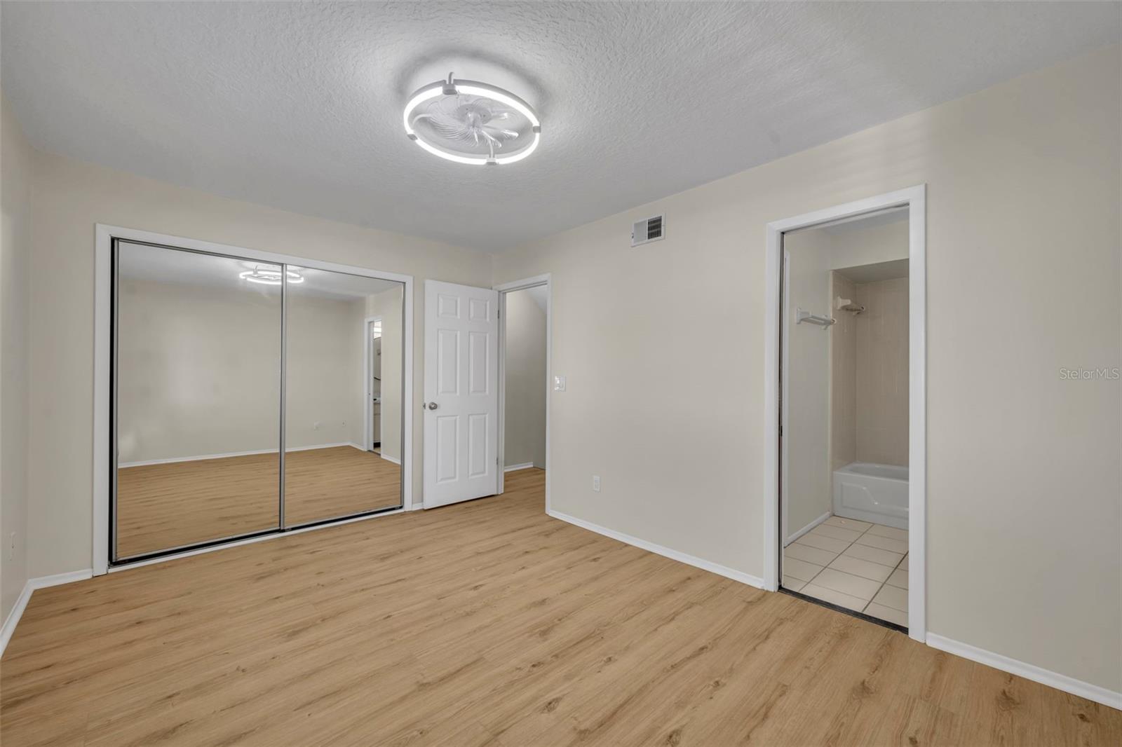 Image 16 of 28 For 195 Sandlewood Trail 2