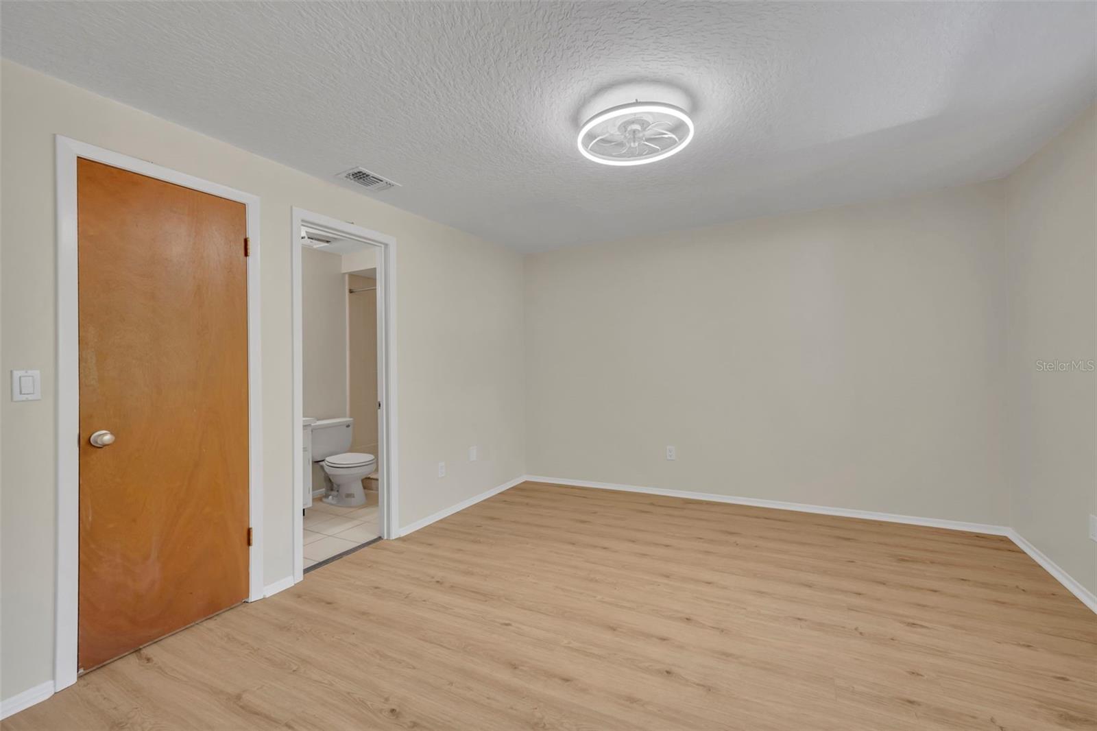 Image 23 of 28 For 195 Sandlewood Trail 2