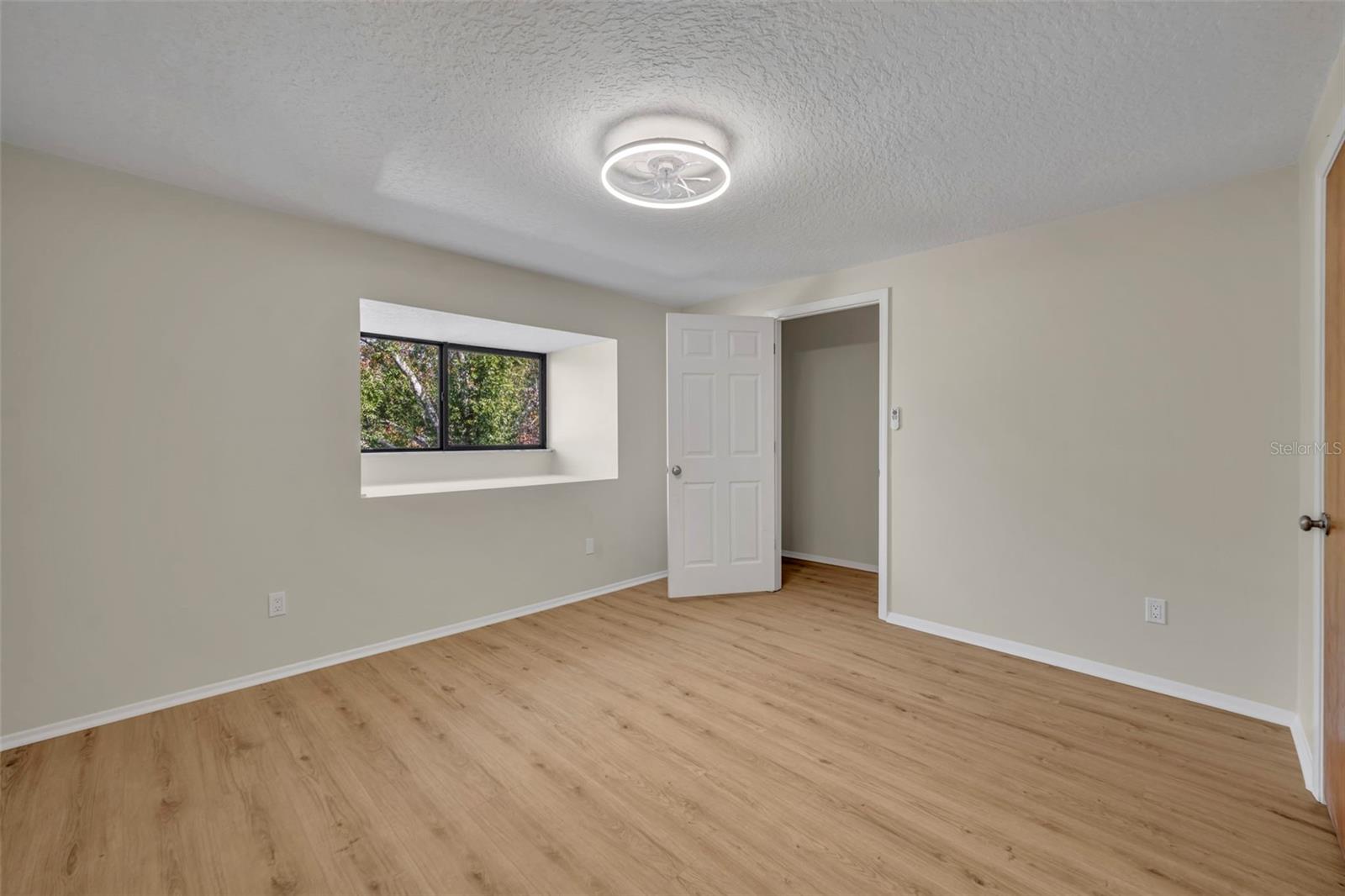 Image 24 of 28 For 195 Sandlewood Trail 2