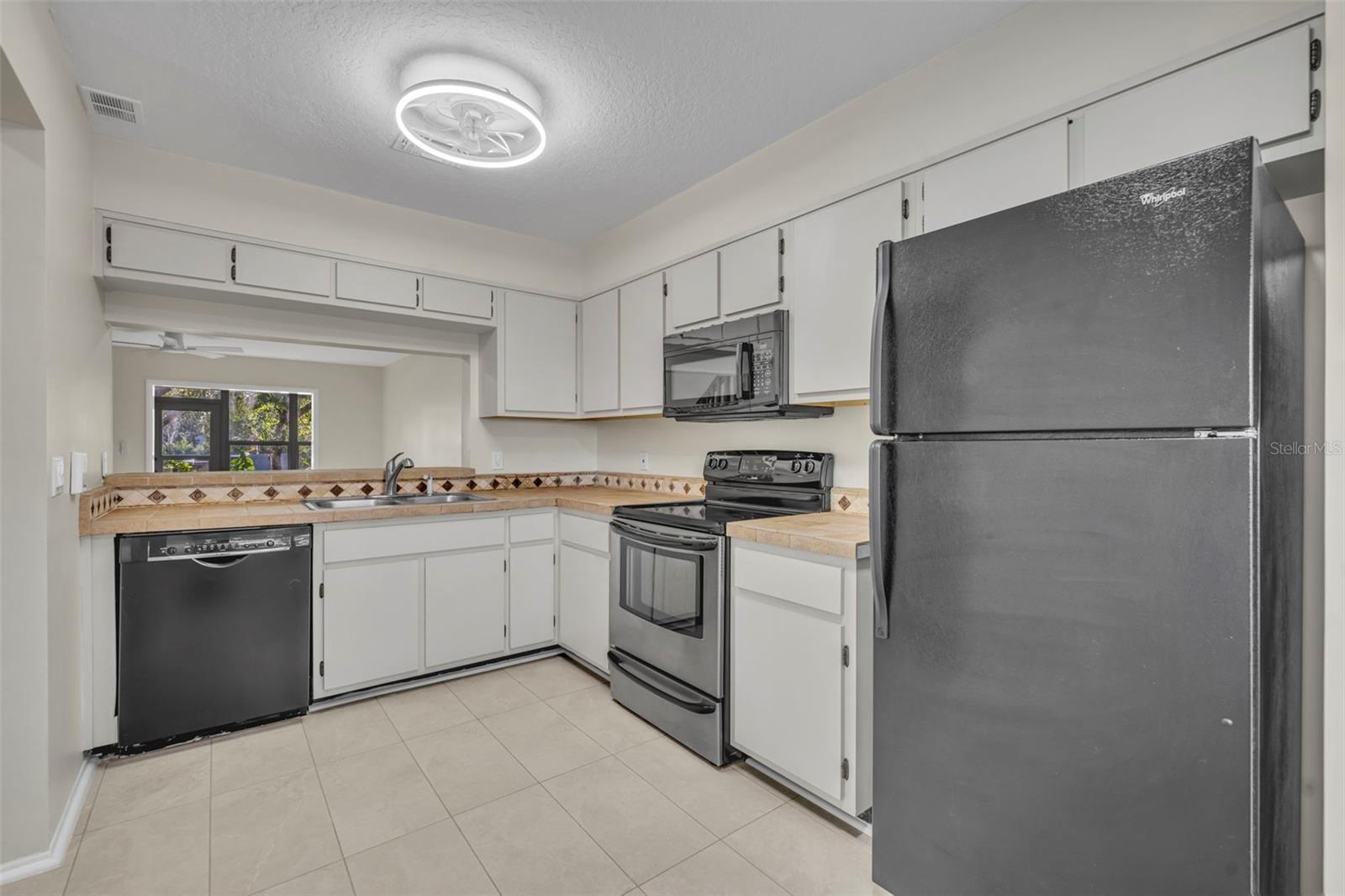 Image 9 of 28 For 195 Sandlewood Trail 2