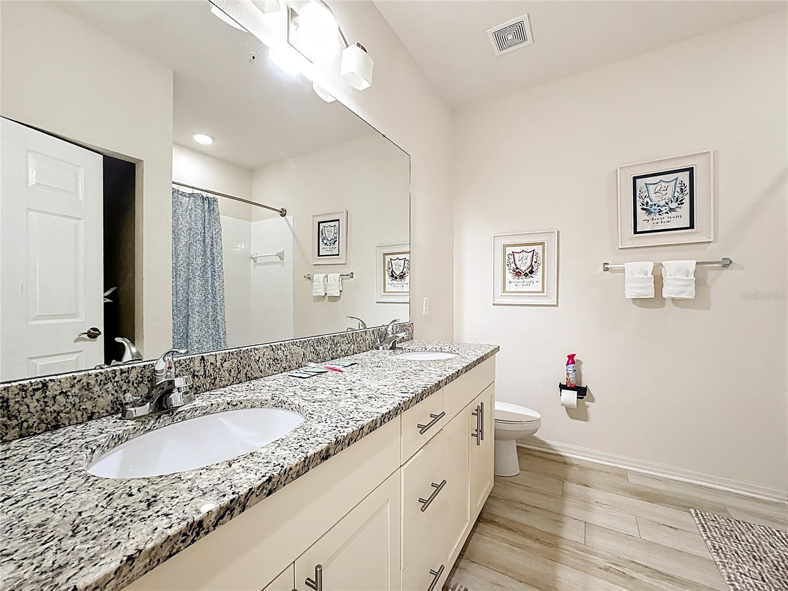 Image 19 of 34 For 8986 Shine Drive