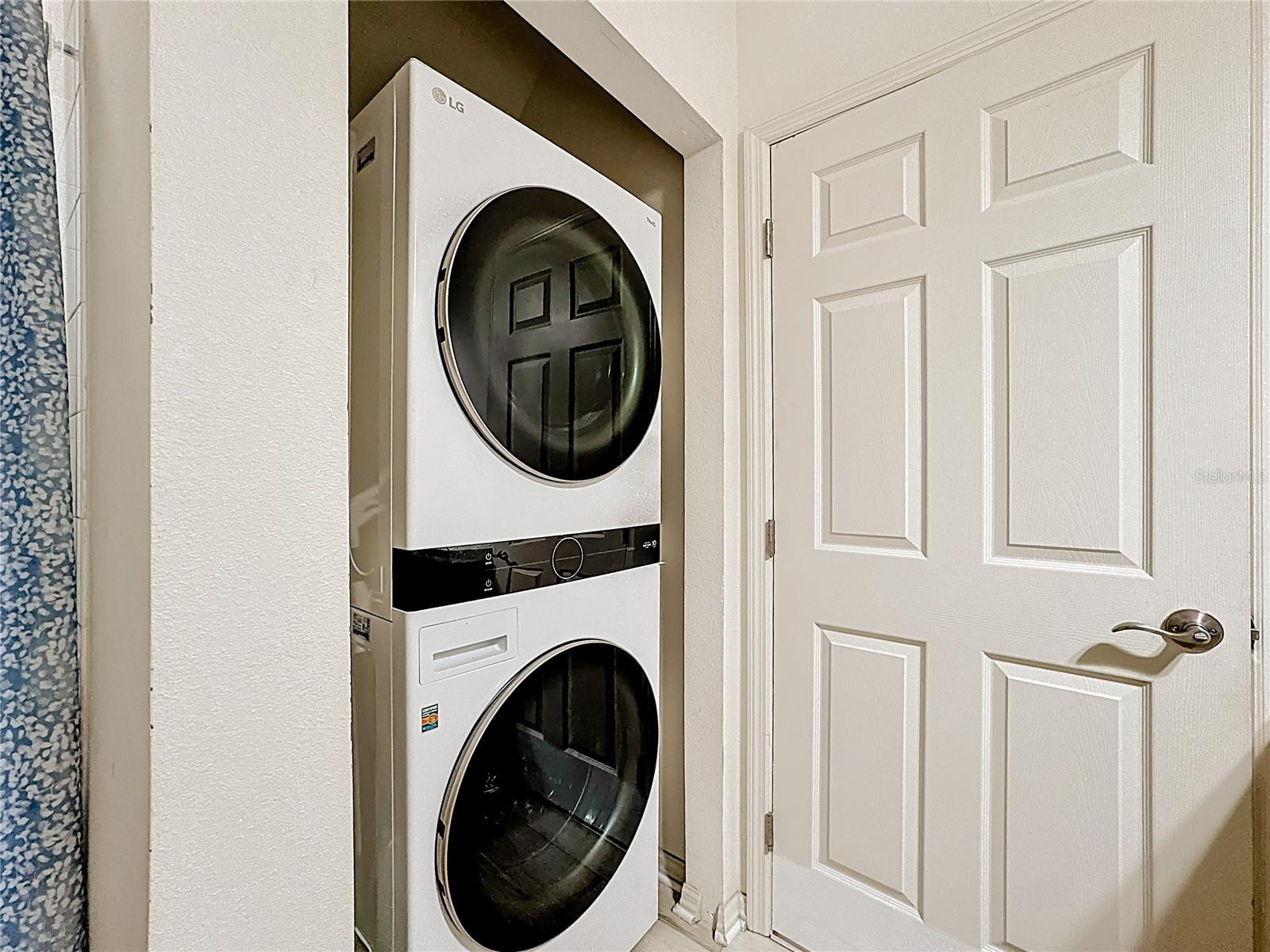 Image 26 of 34 For 8986 Shine Drive