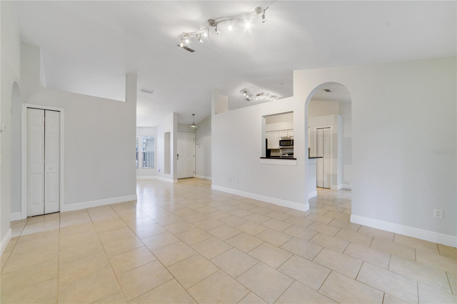 Image 15 of 25 For 210 Meadow Green Drive