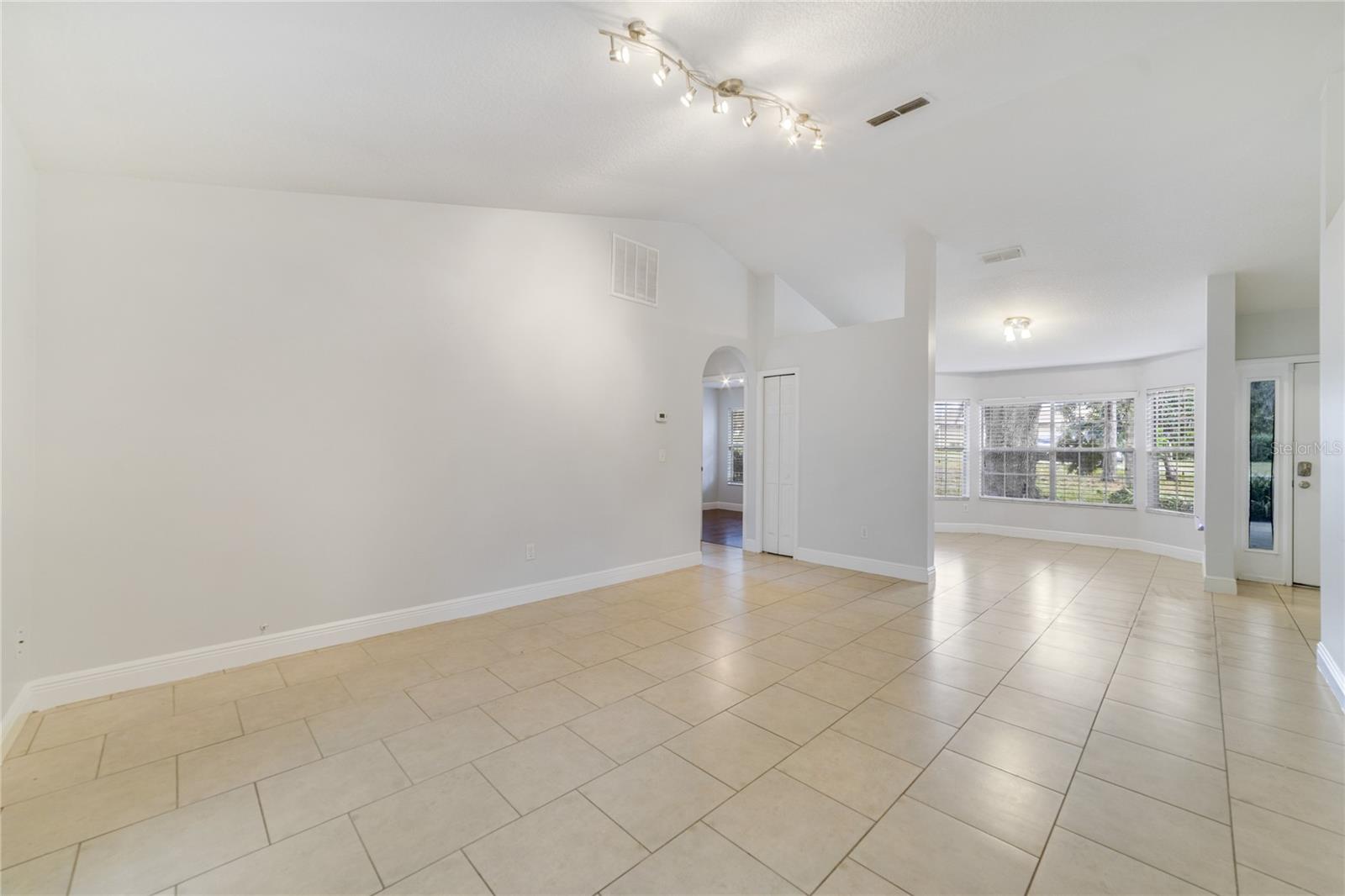 Image 16 of 25 For 210 Meadow Green Drive