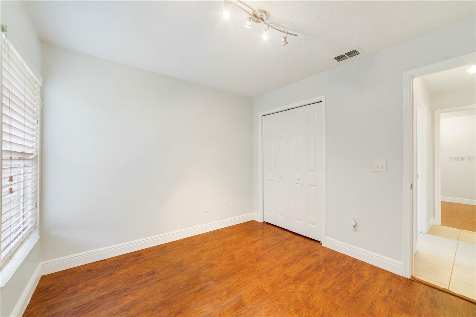 Image 4 of 25 For 210 Meadow Green Drive