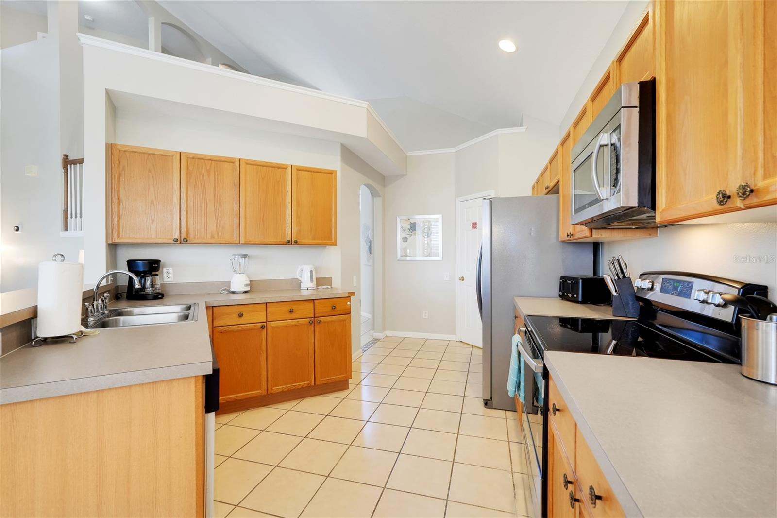 Image 17 of 59 For 8202 Fan Palm Way