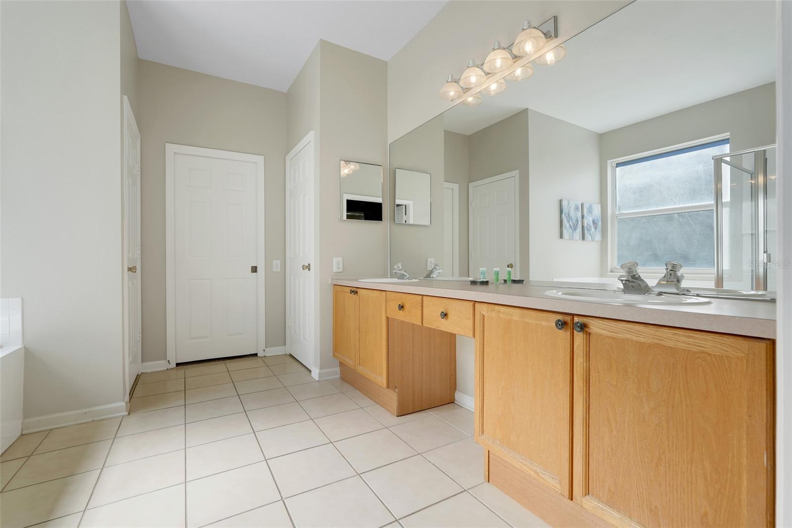 Image 22 of 59 For 8202 Fan Palm Way