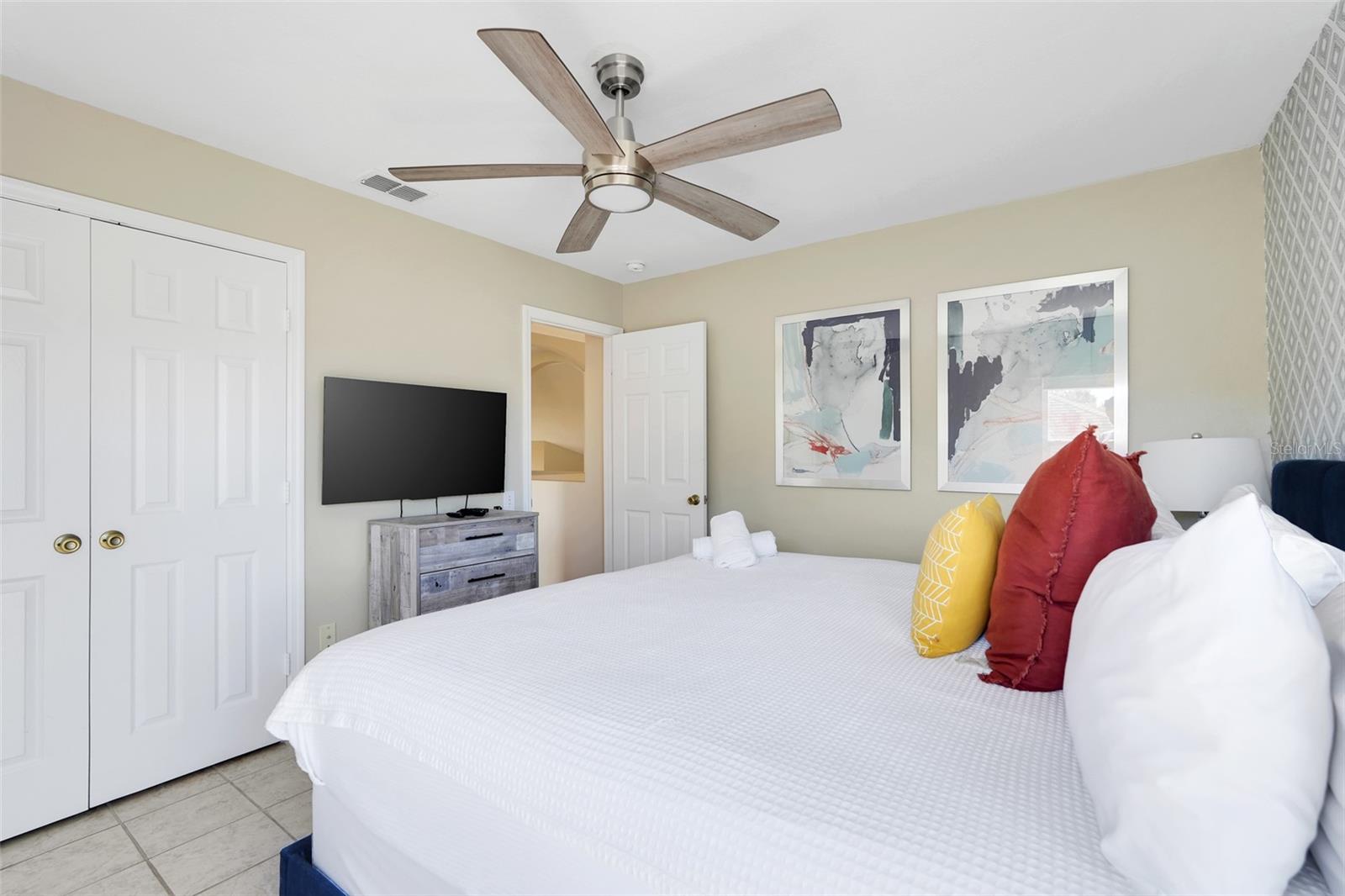 Image 24 of 59 For 8202 Fan Palm Way