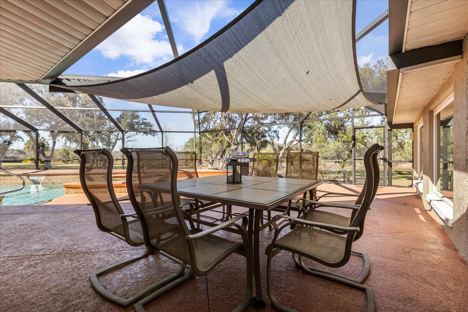 Listing photo id 17 for 1423 Lagoon Point