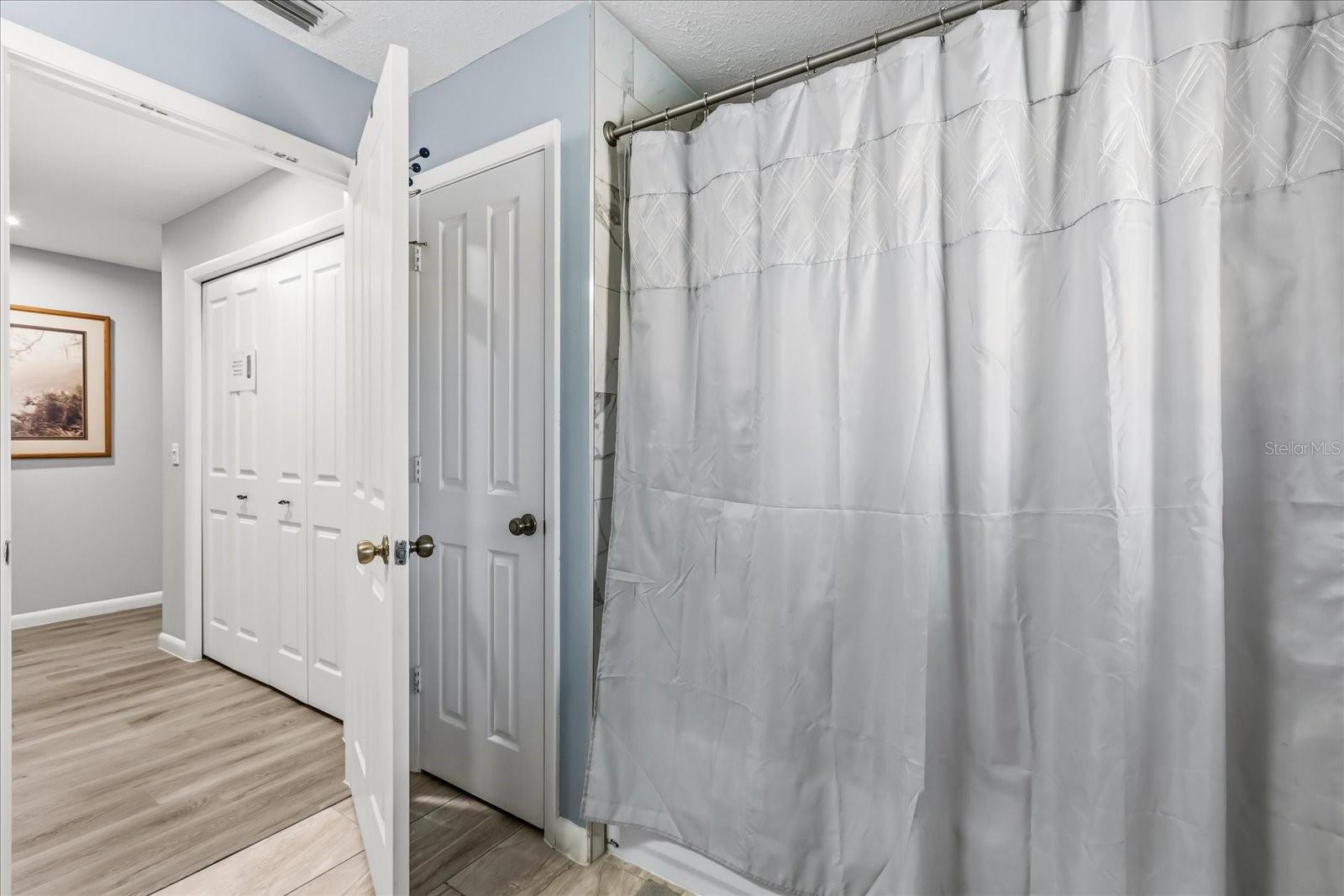 Listing photo id 31 for 1423 Lagoon Point