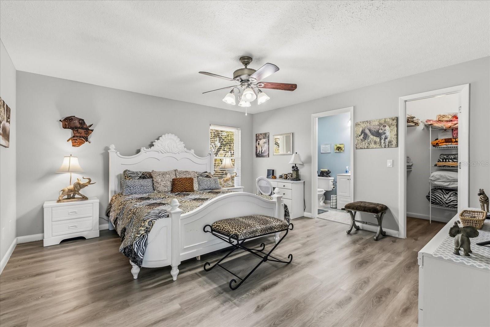 Listing photo id 36 for 1423 Lagoon Point