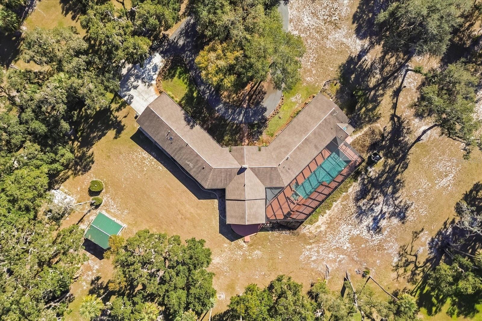 Listing photo id 2 for 1423 Lagoon Point