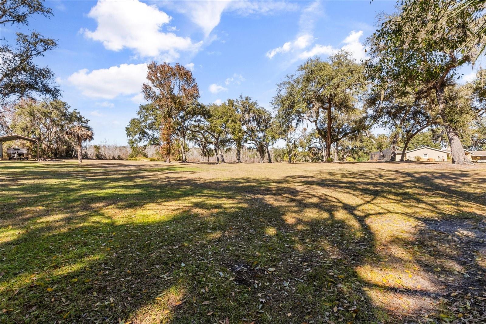 Listing photo id 54 for 1423 Lagoon Point