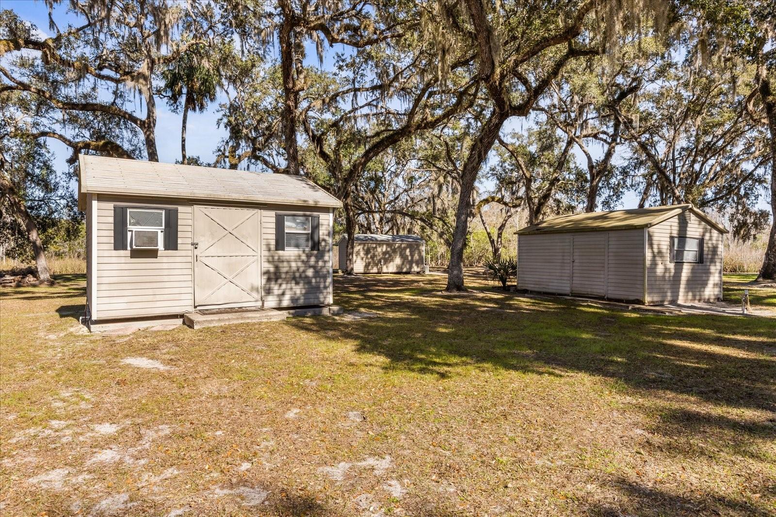 Listing photo id 62 for 1423 Lagoon Point