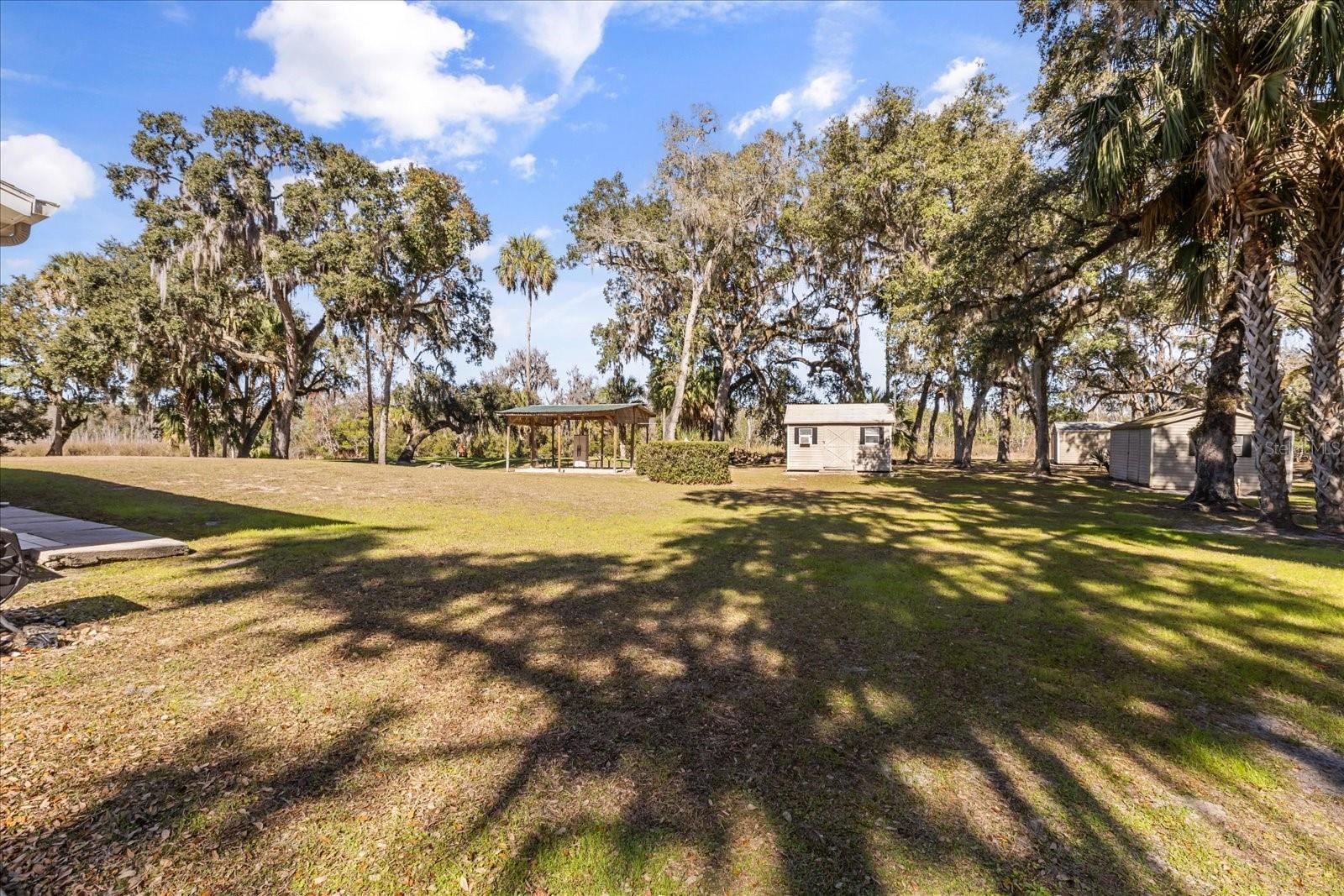 Listing photo id 63 for 1423 Lagoon Point