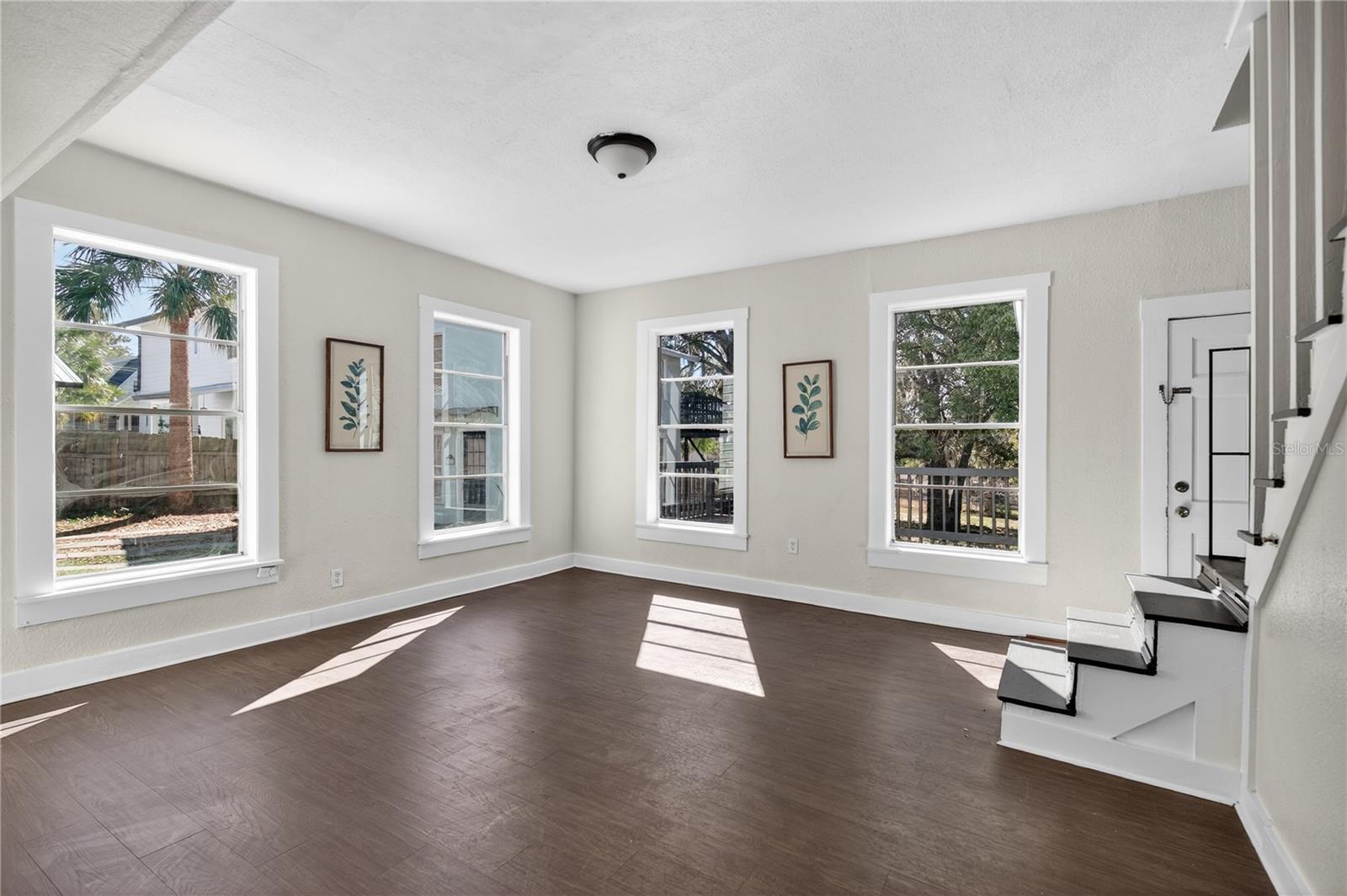 Image 10 of 61 For 922 Washington Avenue