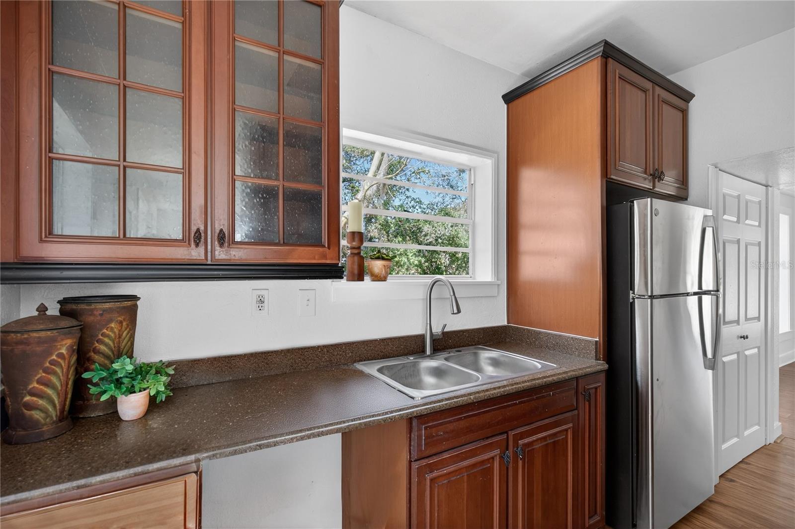 Image 12 of 61 For 922 Washington Avenue