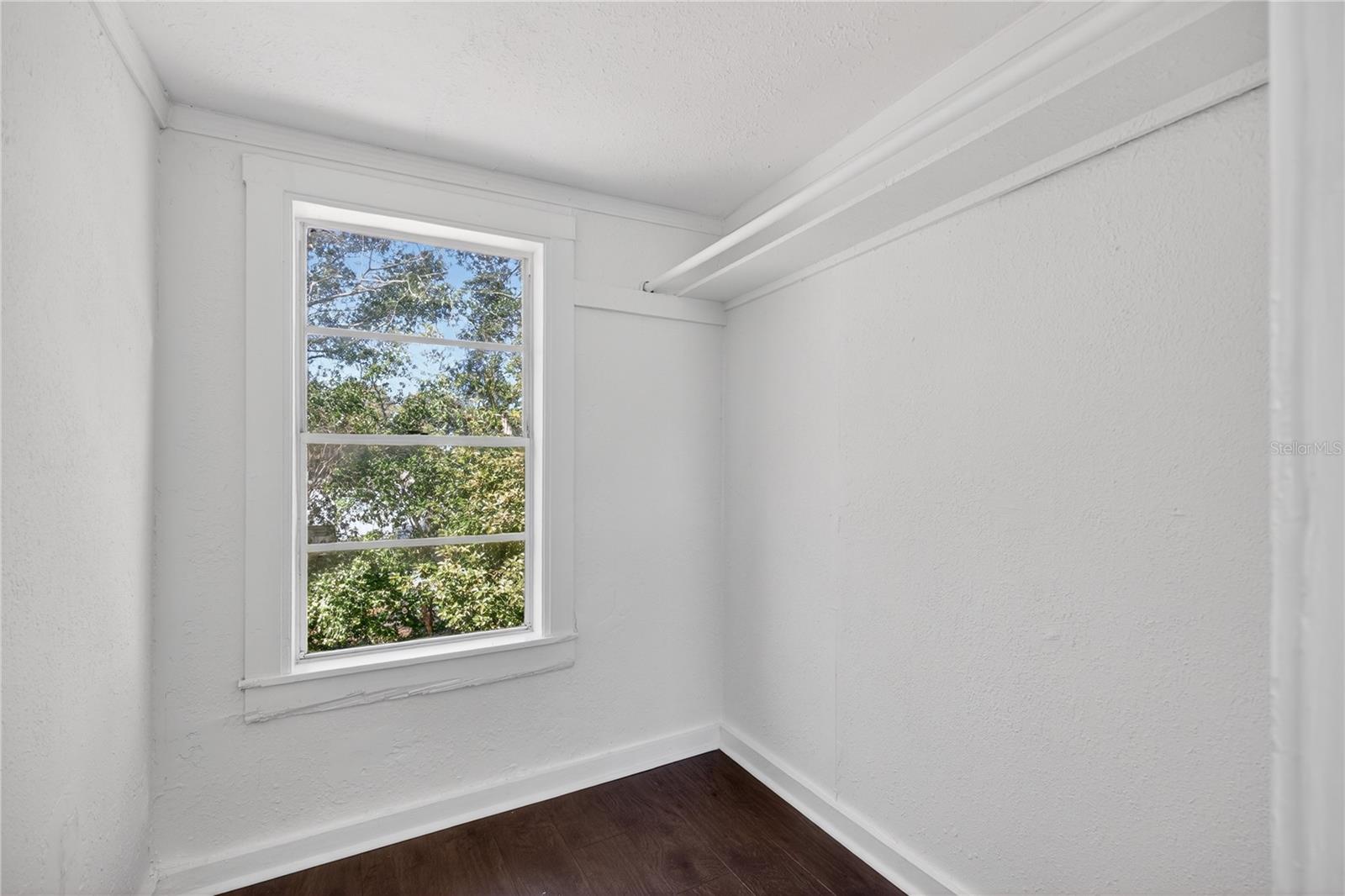 Image 25 of 61 For 922 Washington Avenue