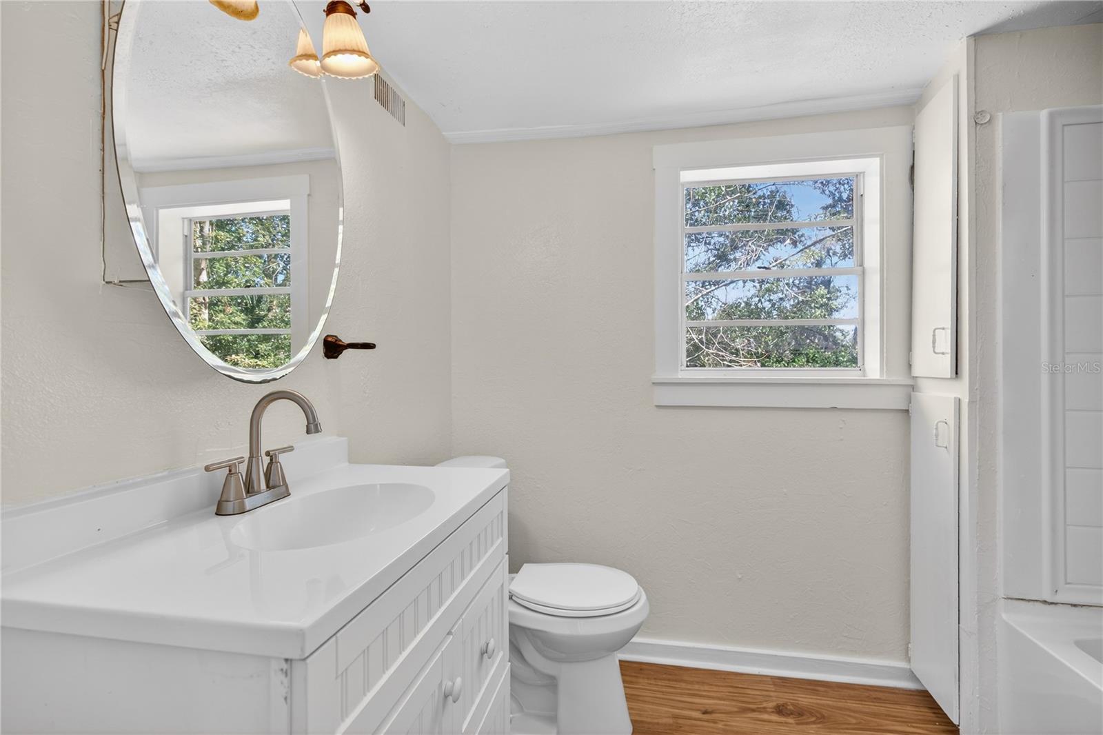 Image 26 of 61 For 922 Washington Avenue