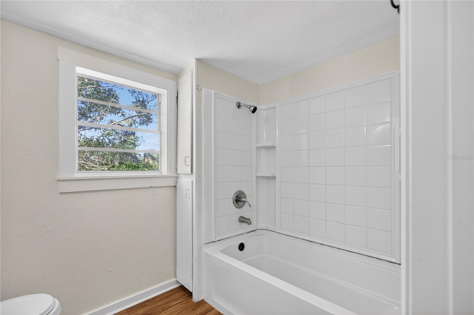 Image 27 of 61 For 922 Washington Avenue