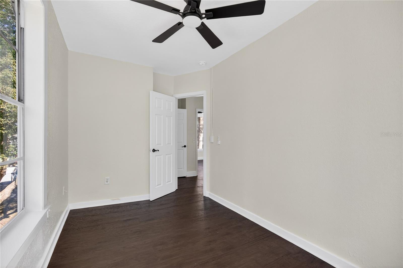 Image 29 of 61 For 922 Washington Avenue