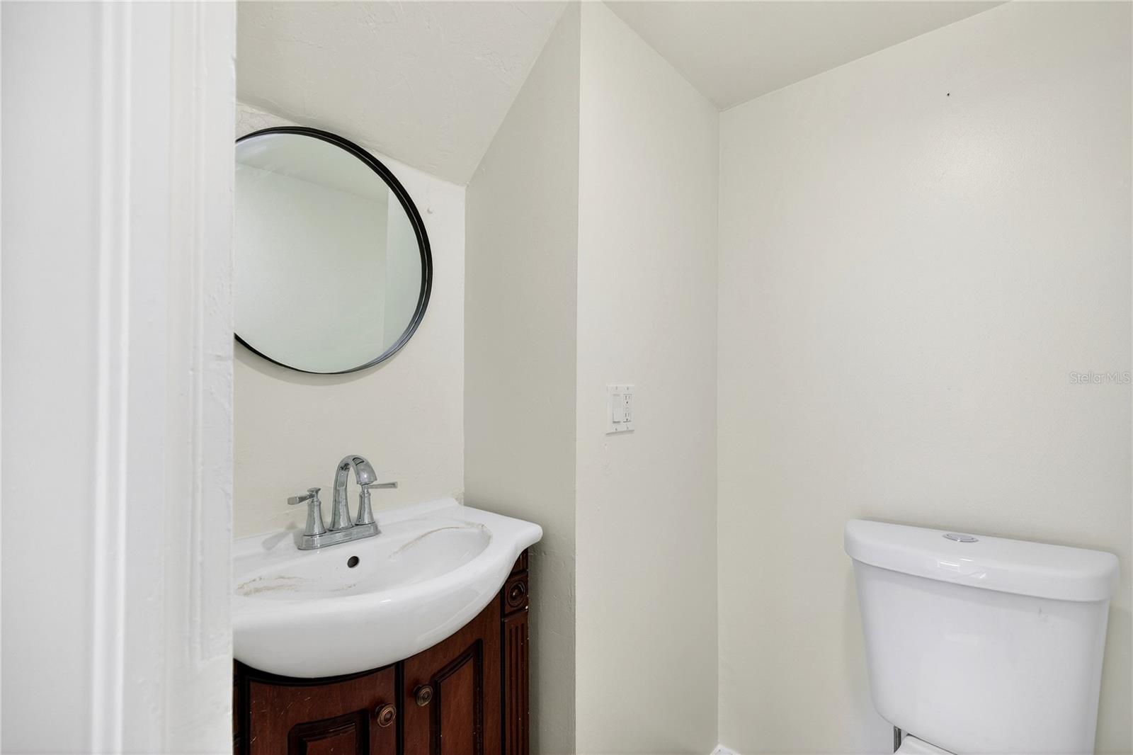 Image 32 of 61 For 922 Washington Avenue