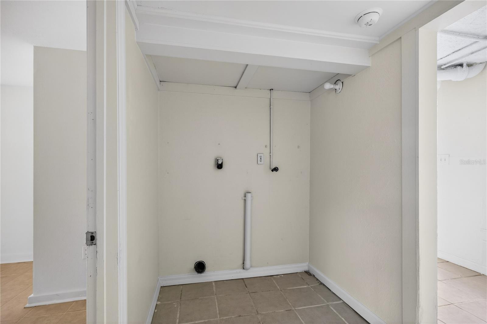 Image 39 of 61 For 922 Washington Avenue