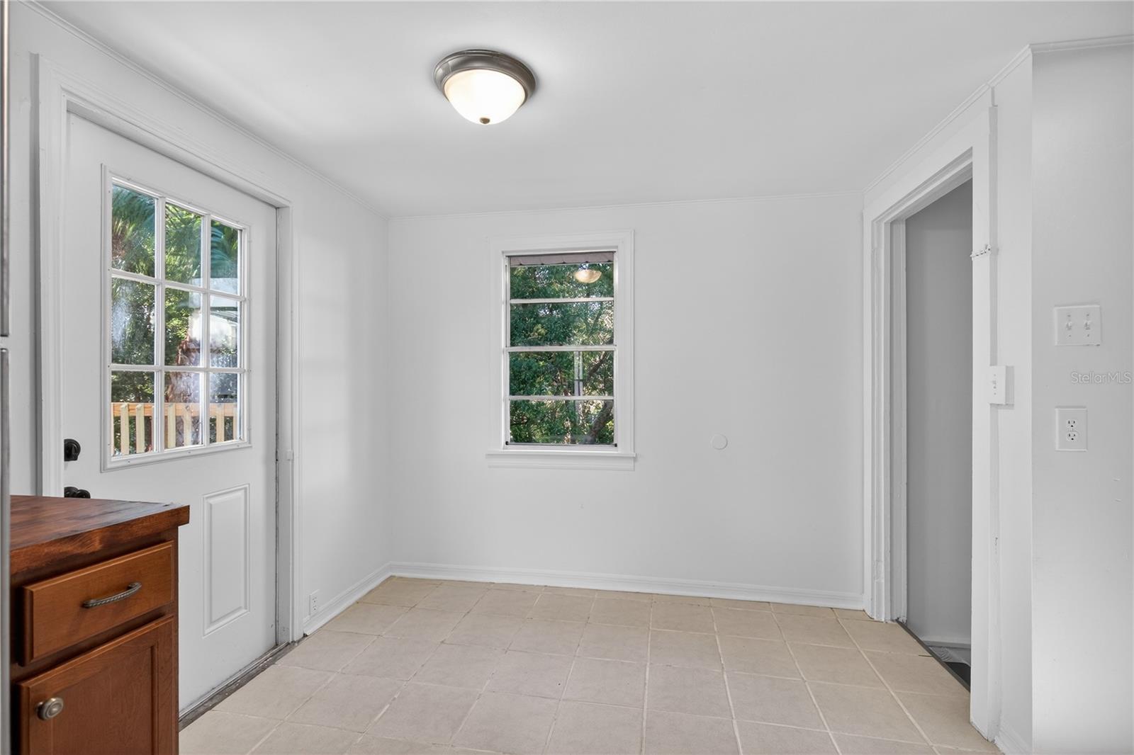 Image 48 of 61 For 922 Washington Avenue