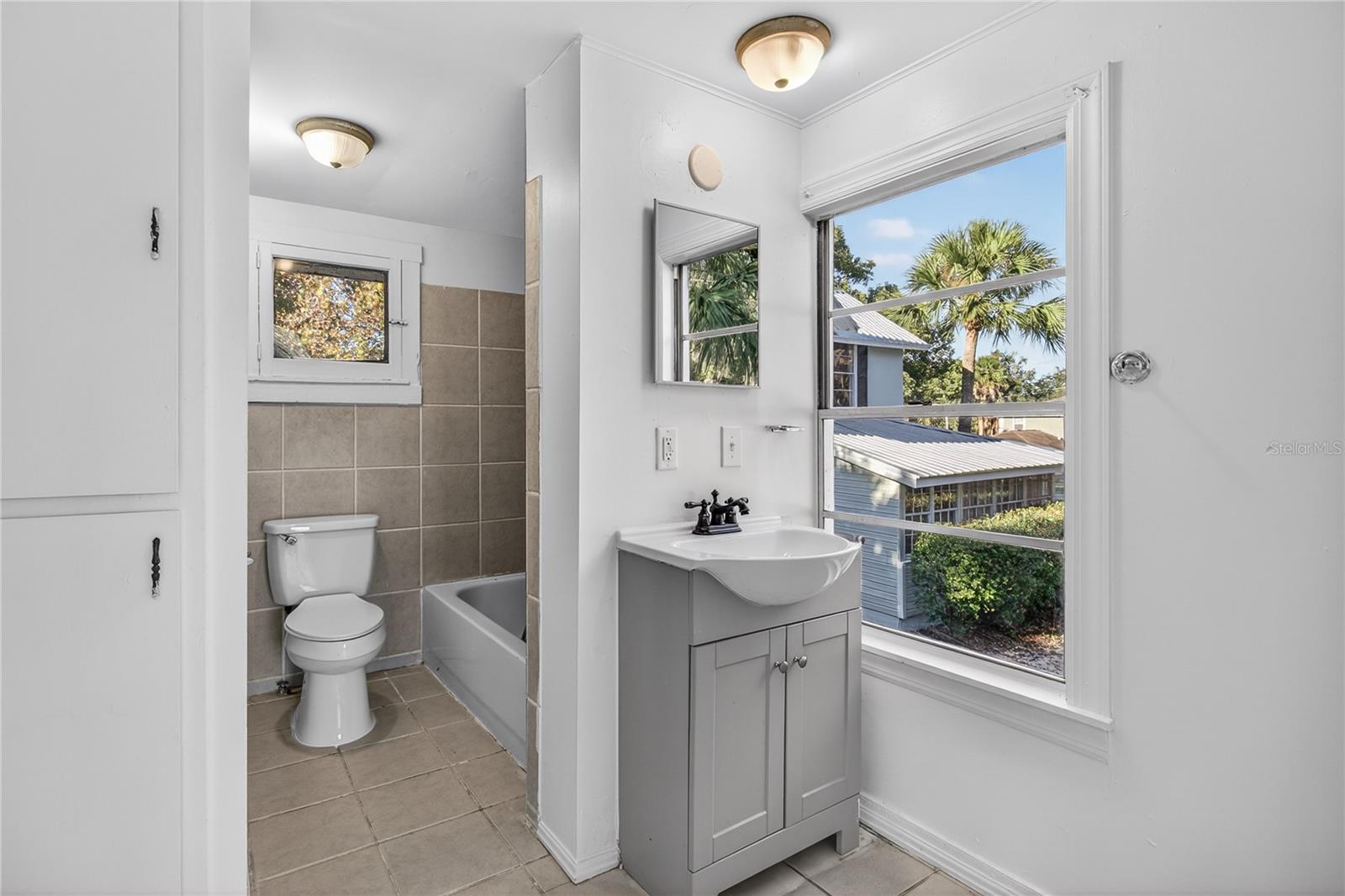 Image 51 of 61 For 922 Washington Avenue